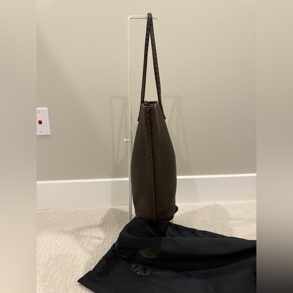 Fendi Selleria Brown pebbled leather tote with dust bag - Picture 3 of 16